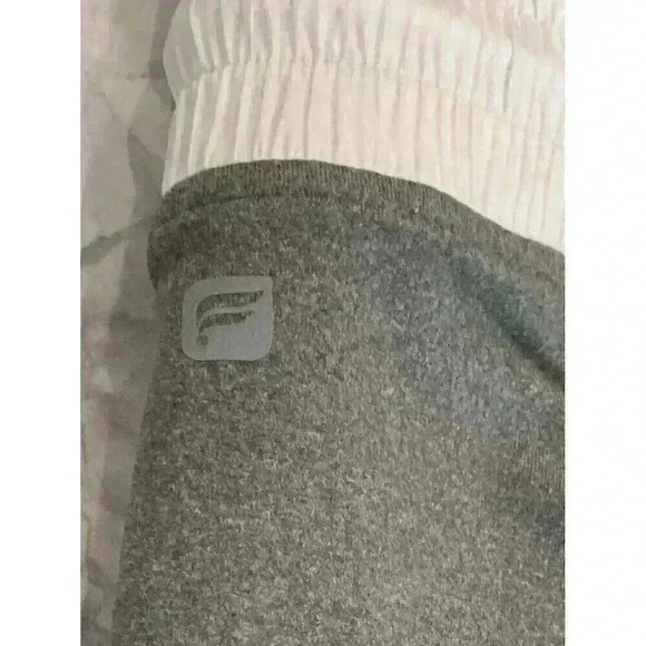 Fabletics Powerhold Womens X-Small XS Cropped Capri Yoga Athletic Pants Leggings - Picture 3 of 4